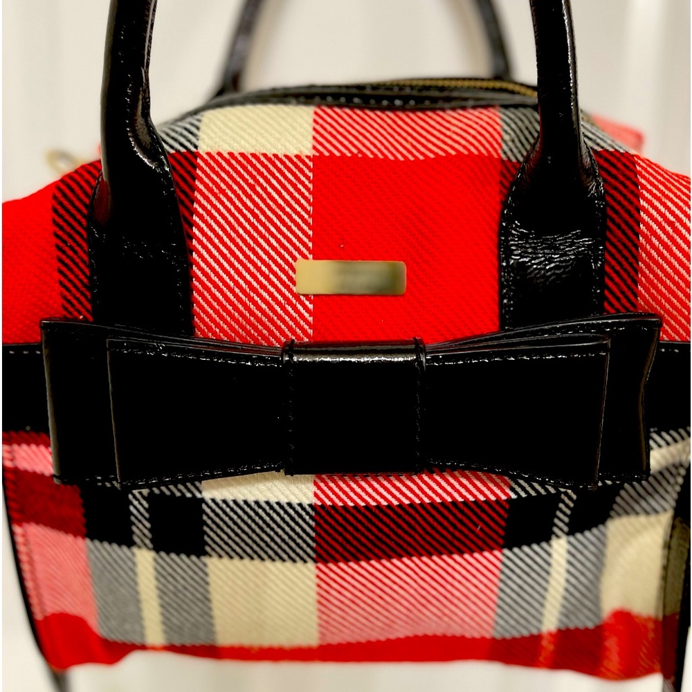 NWOT Kate Spade crossbody purse.